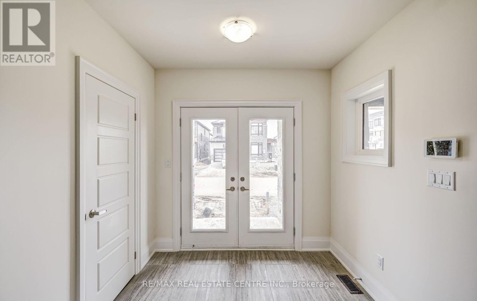 4 Haydrop Road, Brampton, Ontario  L6P 4N9 - Photo 6 - W13518572