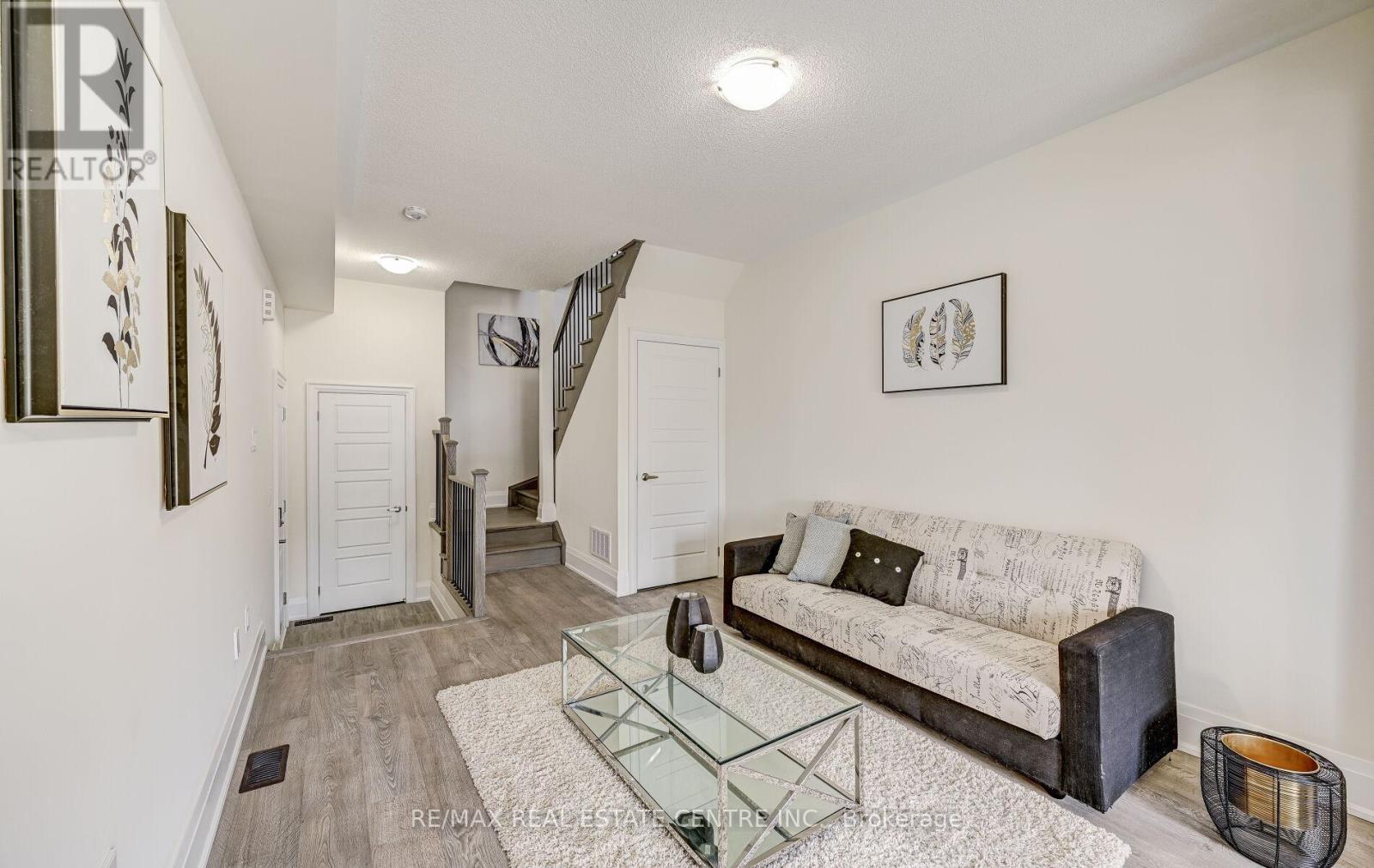 4 Haydrop Road, Brampton, Ontario  L6P 4N9 - Photo 8 - W13518572