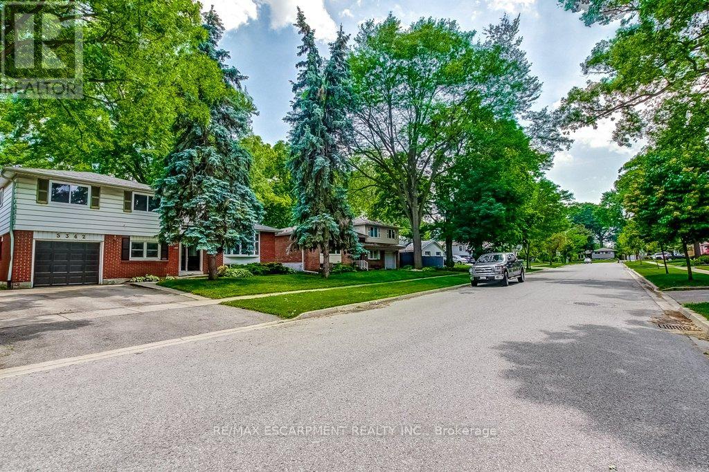 5342 Linbrook Road, Burlington, Ontario  L7L 3T9 - Photo 2 - W13518608