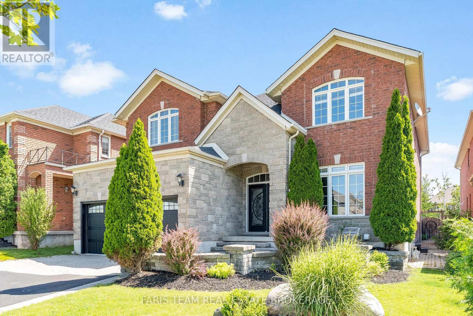 49 Prince William Way, Barrie, Ontario  L4N 0Y9 - Photo 2 - S13505402