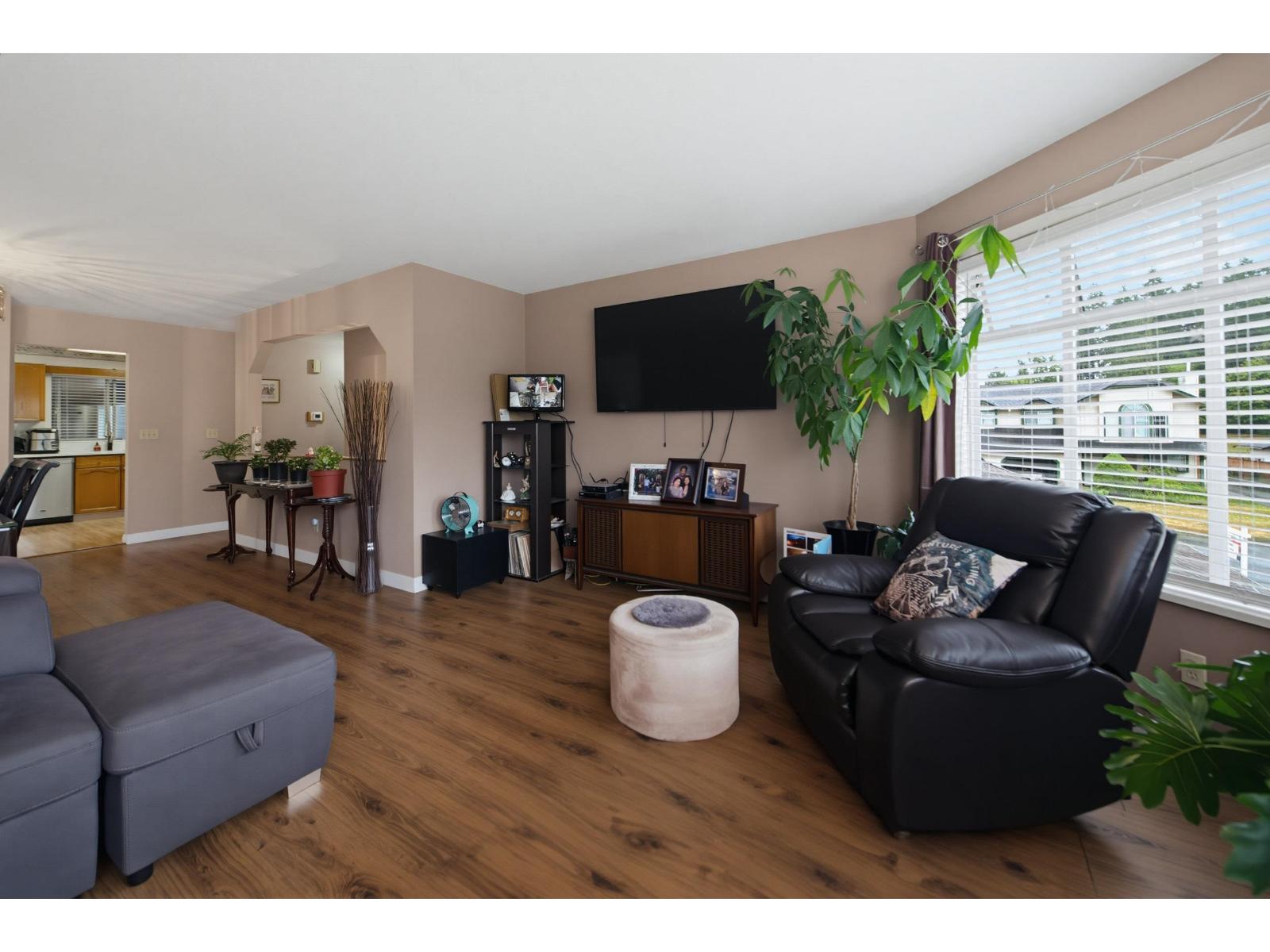 15299 93a Avenue, Surrey, British Columbia  V3R 0E6 - Photo 10 - R3141385