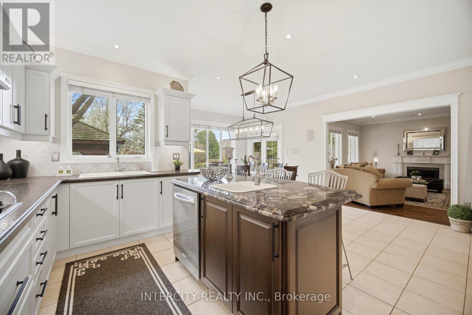 21 Capner Court, Vaughan, Ontario  L0J 1C0 - Photo 12 - N13129120