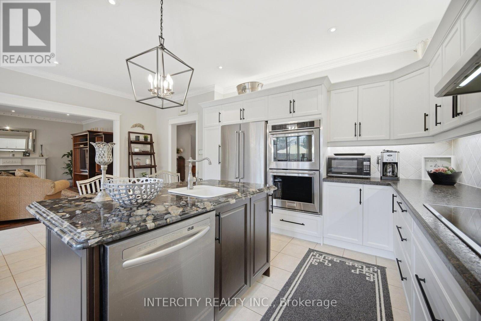21 Capner Court, Vaughan, Ontario  L0J 1C0 - Photo 14 - N13129120