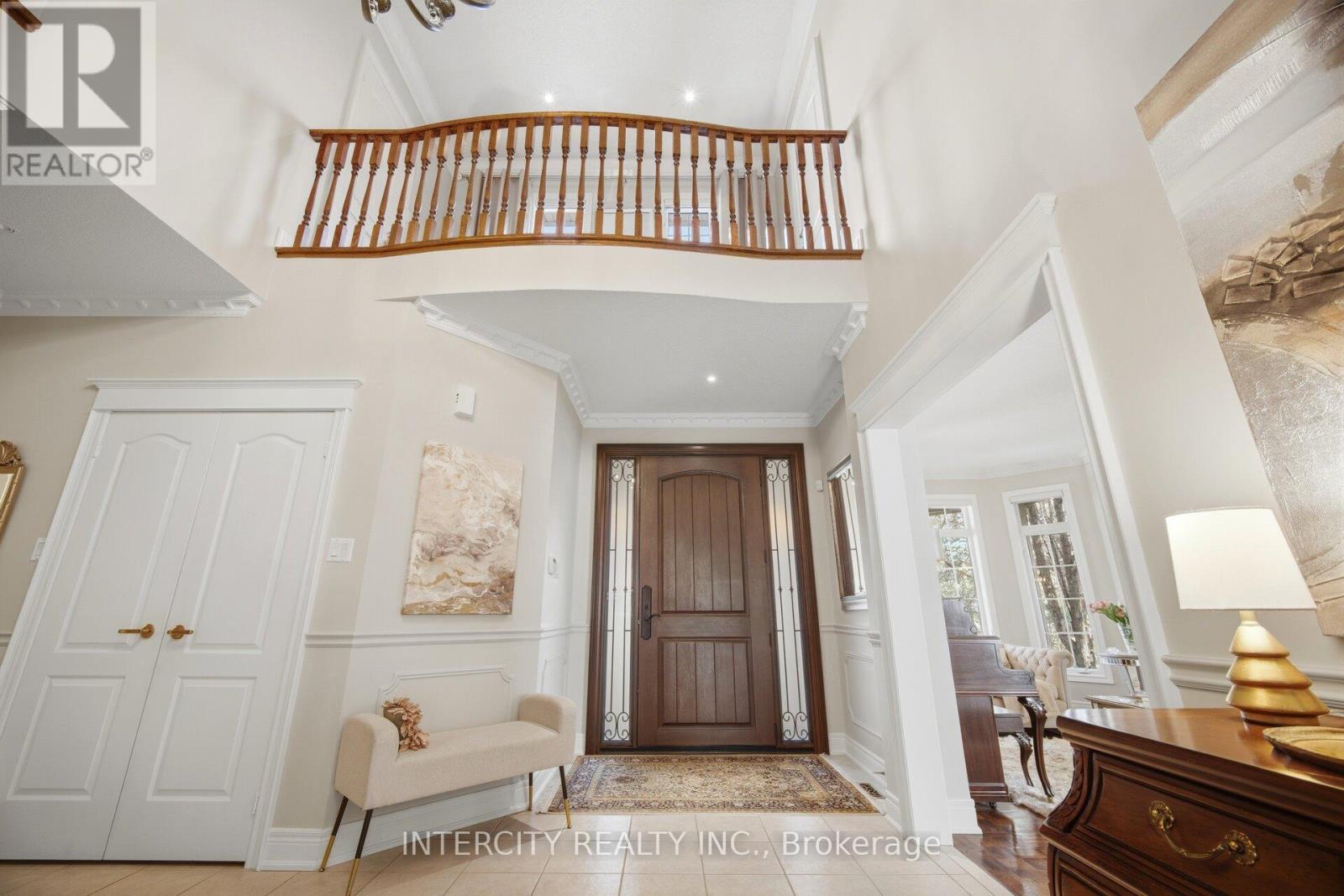 21 Capner Court, Vaughan, Ontario  L0J 1C0 - Photo 4 - N13129120