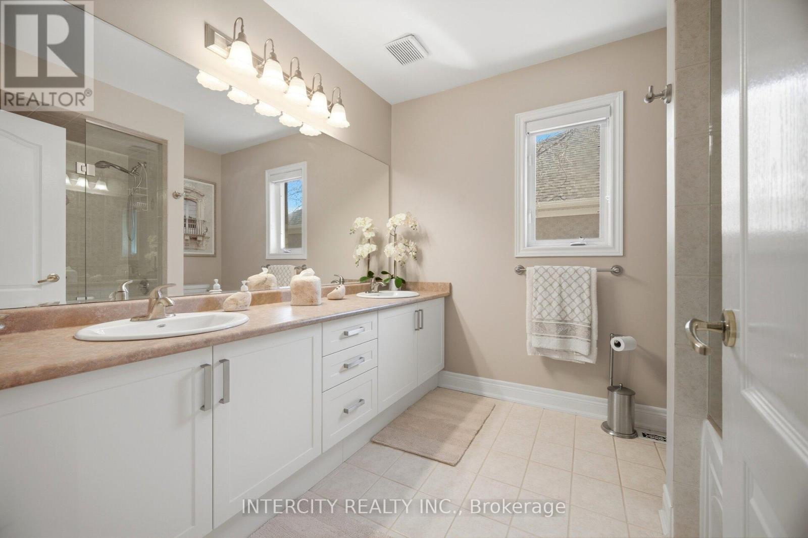 21 Capner Court, Vaughan, Ontario  L0J 1C0 - Photo 33 - N13129120