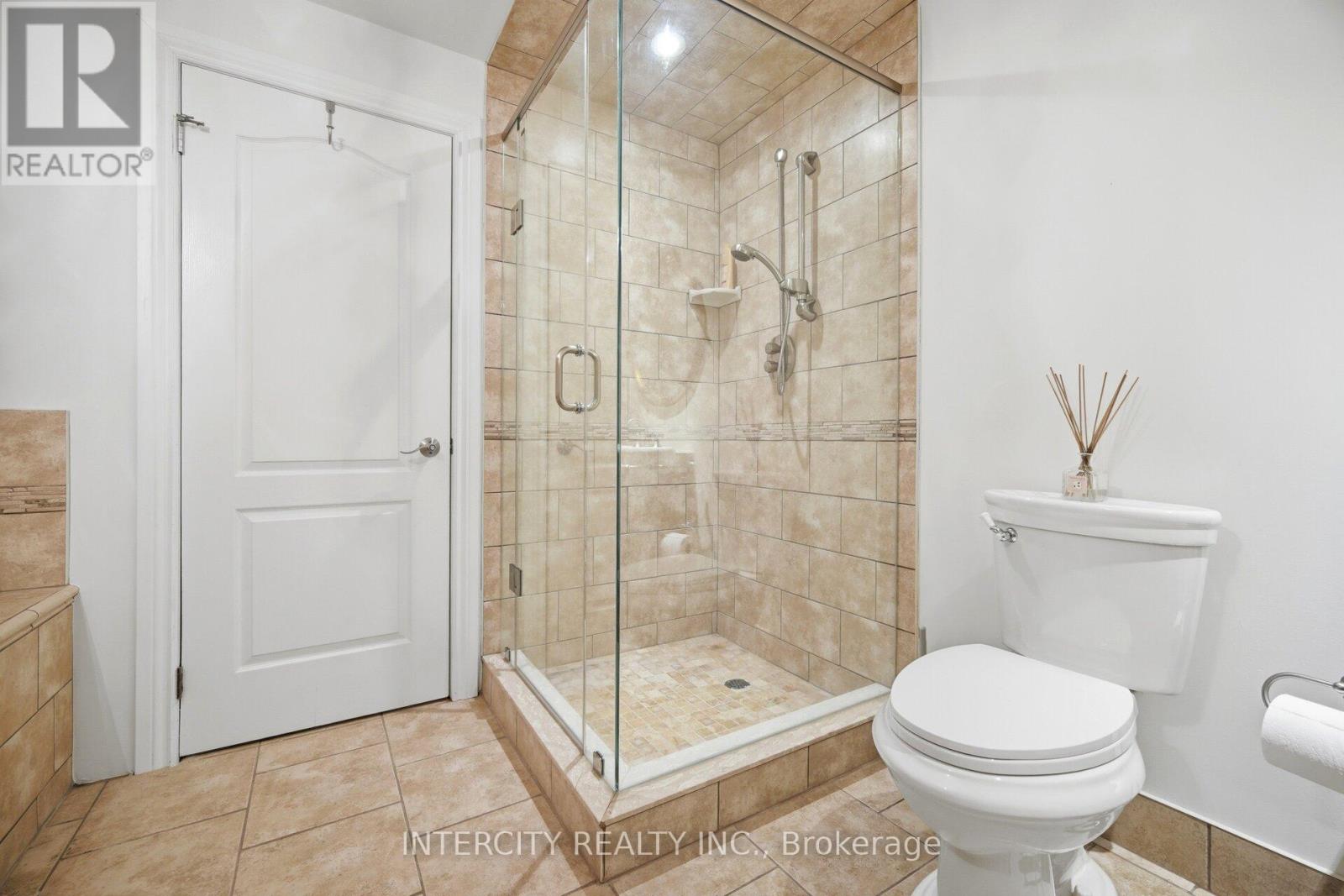 21 Capner Court, Vaughan, Ontario  L0J 1C0 - Photo 42 - N13129120