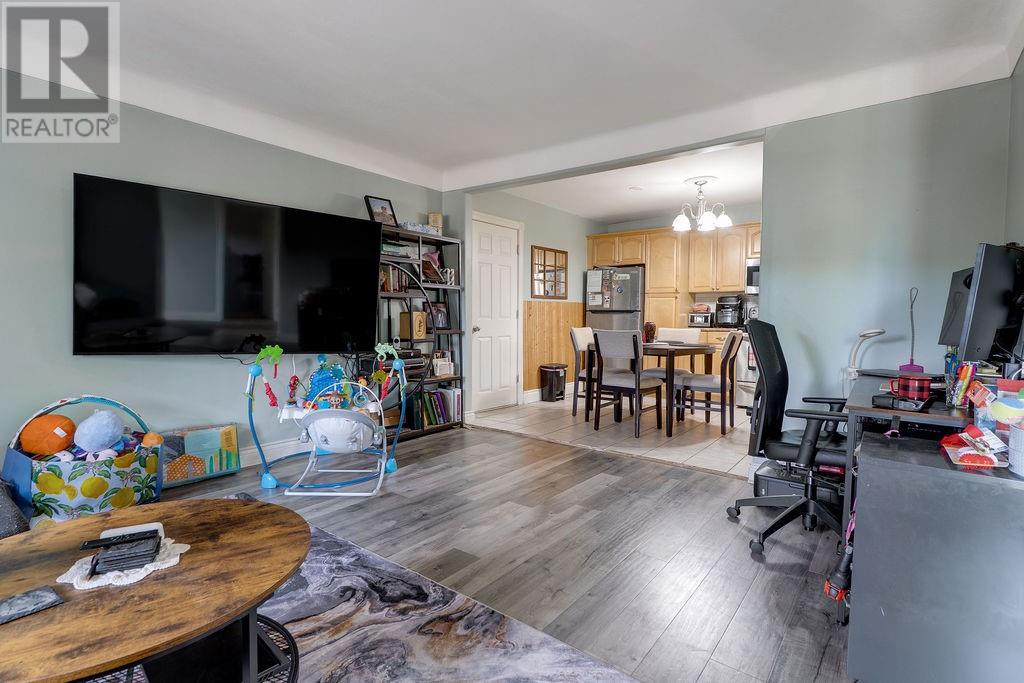 697 St Clair Street, Sudbury, Ontario  P3E 4G9 - Photo 4 - 2128965