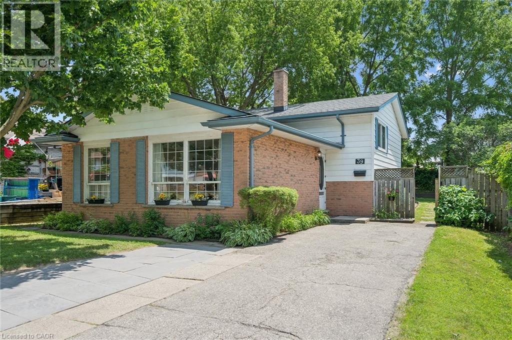 39 SHEA Crescent, Kitchener, Ontario