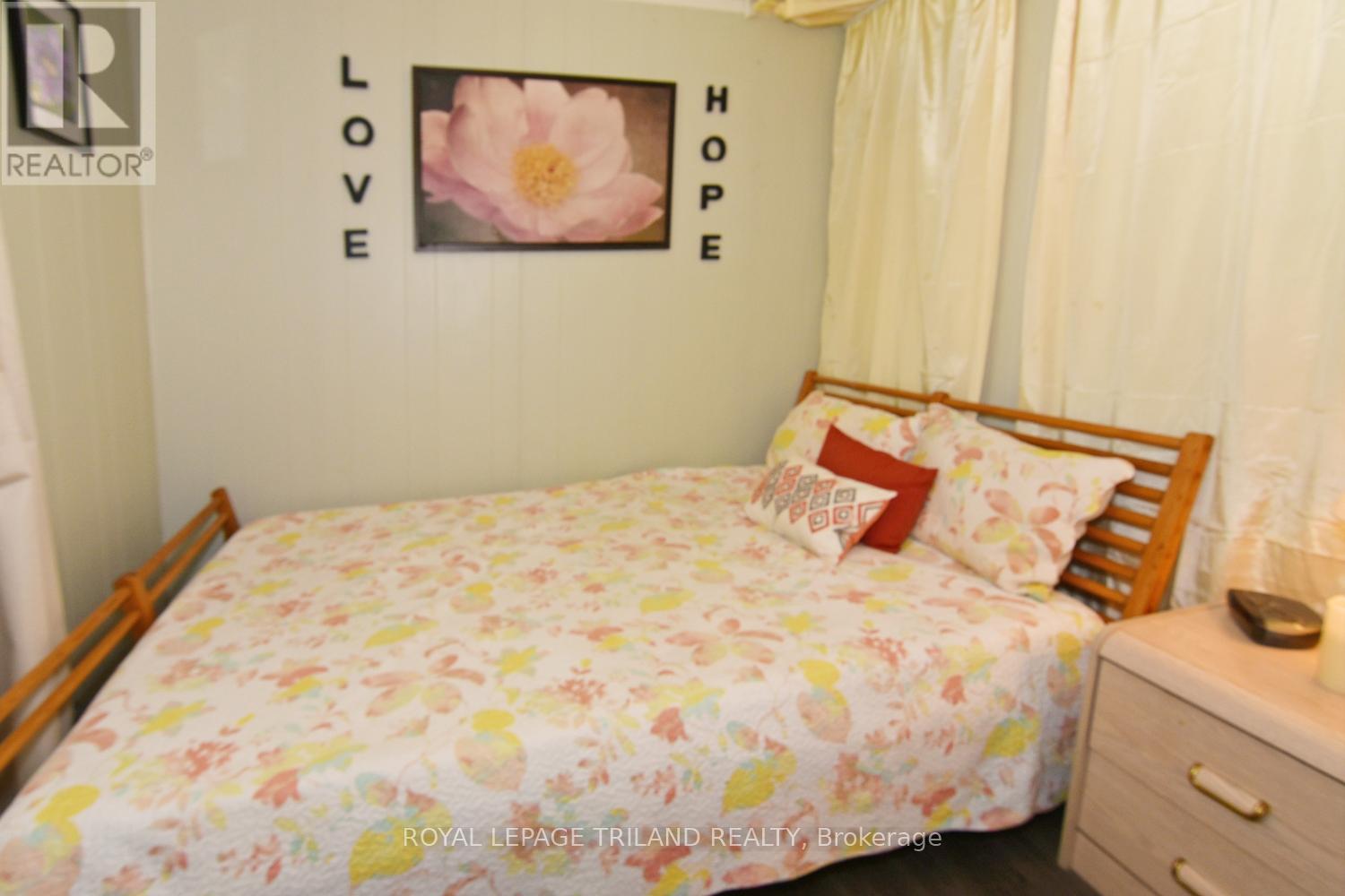 6302 Huron Drive, Lambton Shores, Ontario  N0N 1J1 - Photo 9 - X13515972