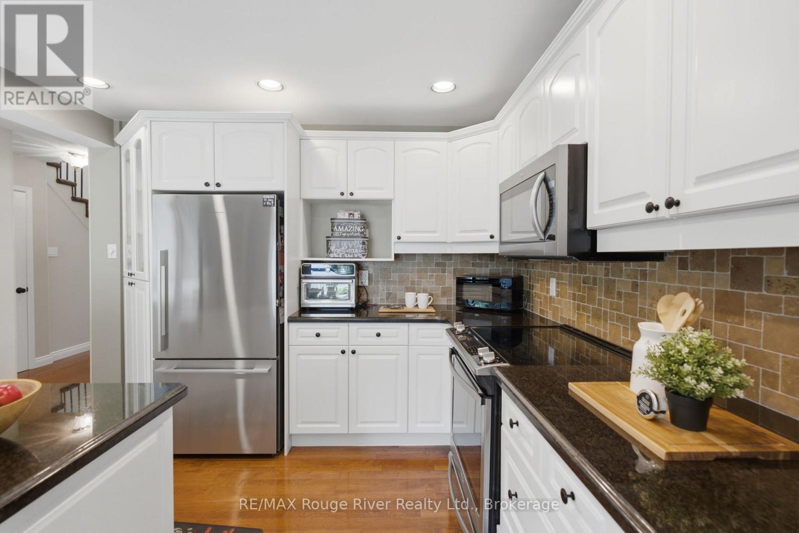 115 Pine Hills Road, Whitby, Ontario  L1N 6N9 - Photo 13 - E13518884