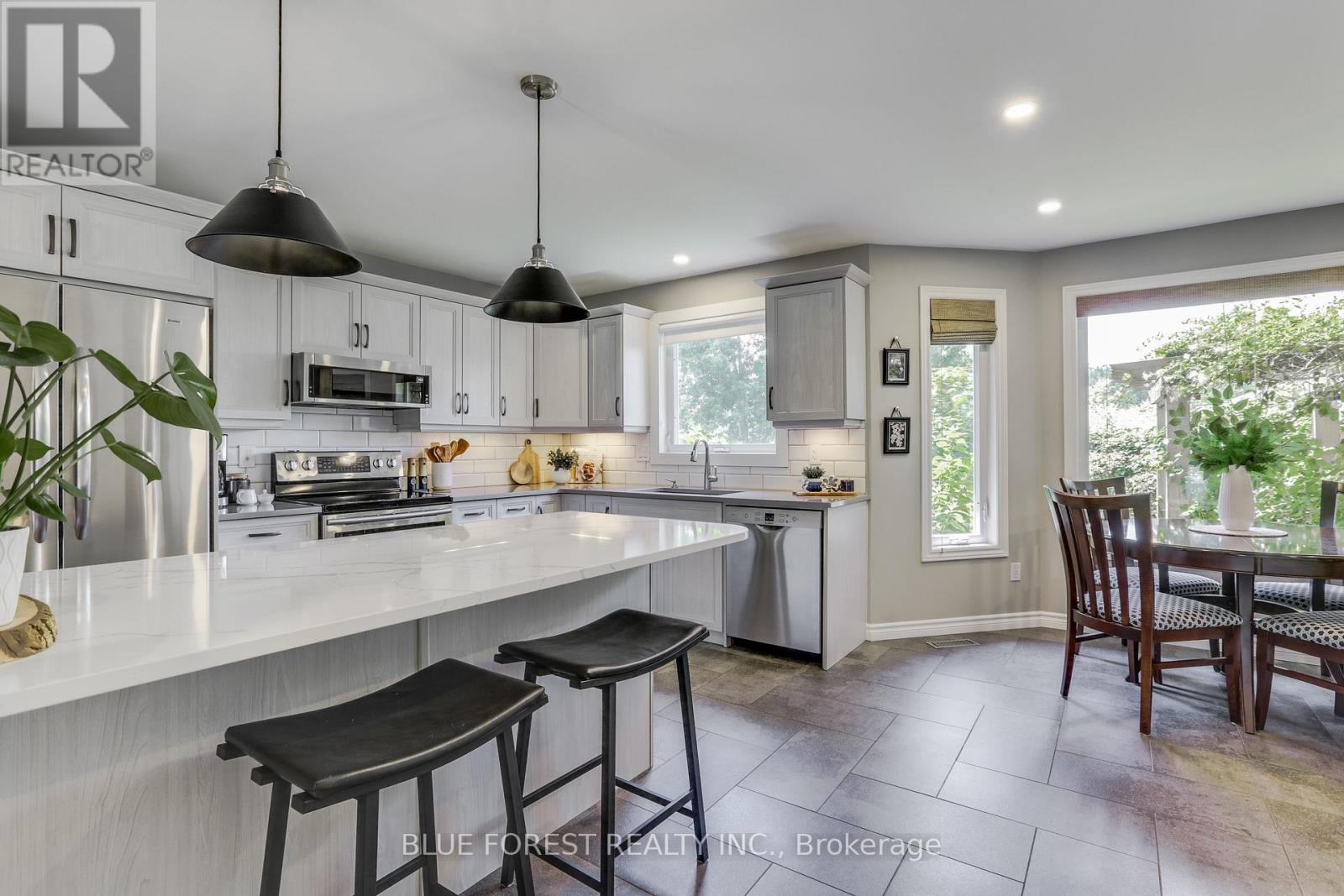 175 Forest Grove Crescent, Thames Centre, Ontario  N0L 1G3 - Photo 8 - X13518846