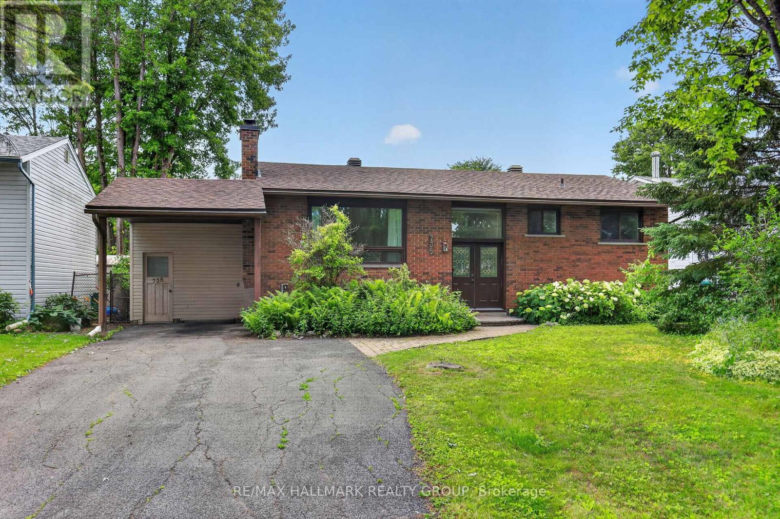 738 STILES CRESCENT, Ottawa, Ontario
