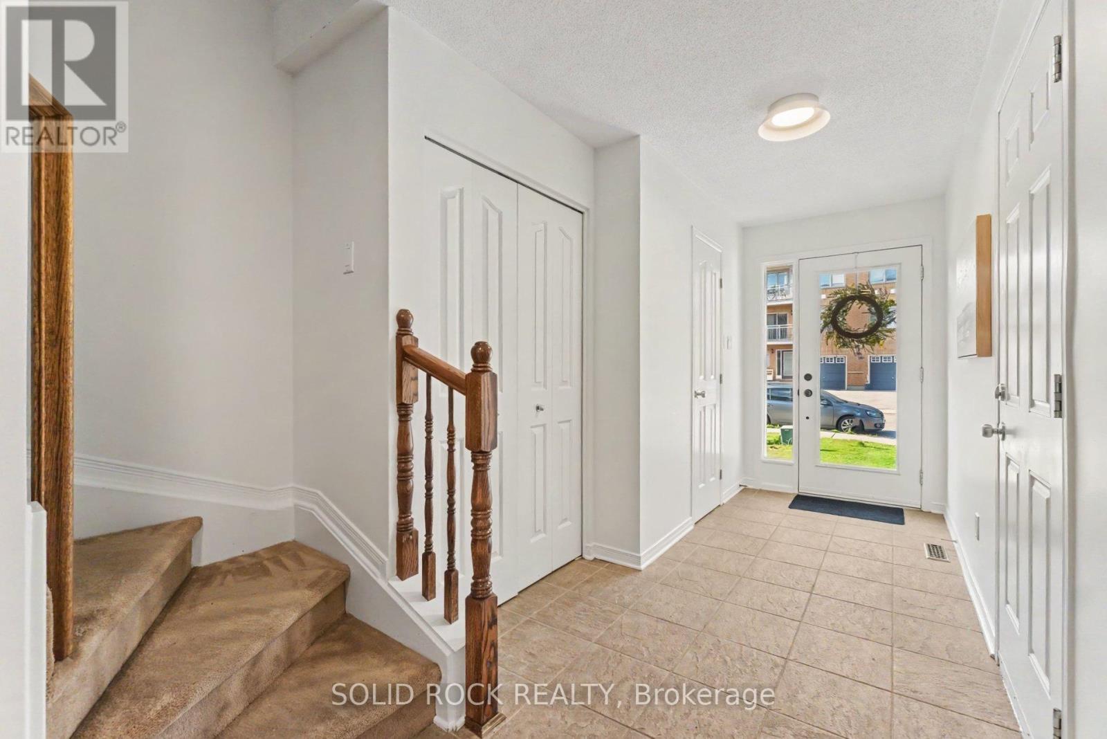 369 Citiplace Drive, Ottawa, Ontario  K2E 0A7 - Photo 4 - X13518958