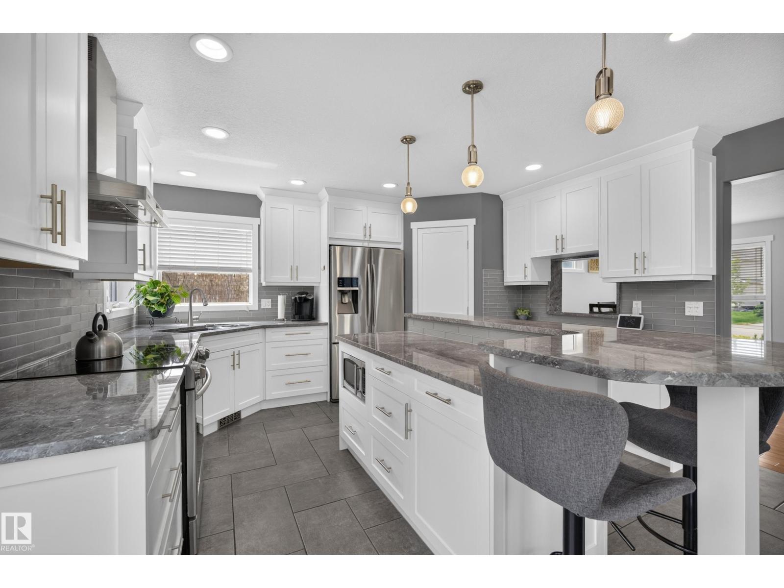 1017 Holgate Pl NW, Edmonton, Alberta  T6R 2T7 - Photo 18 - E4496791