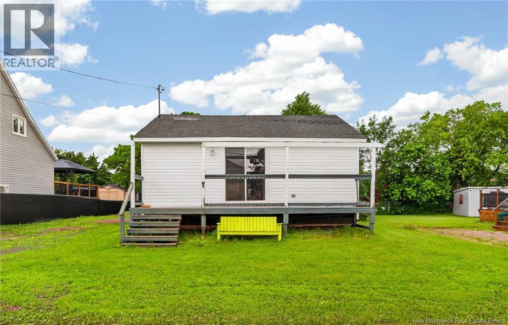 108 Third Avenue, Pointe-Du-Chêne, New Brunswick