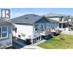 3(C), 4406 Lake Drive, Coalhurst, Alberta
