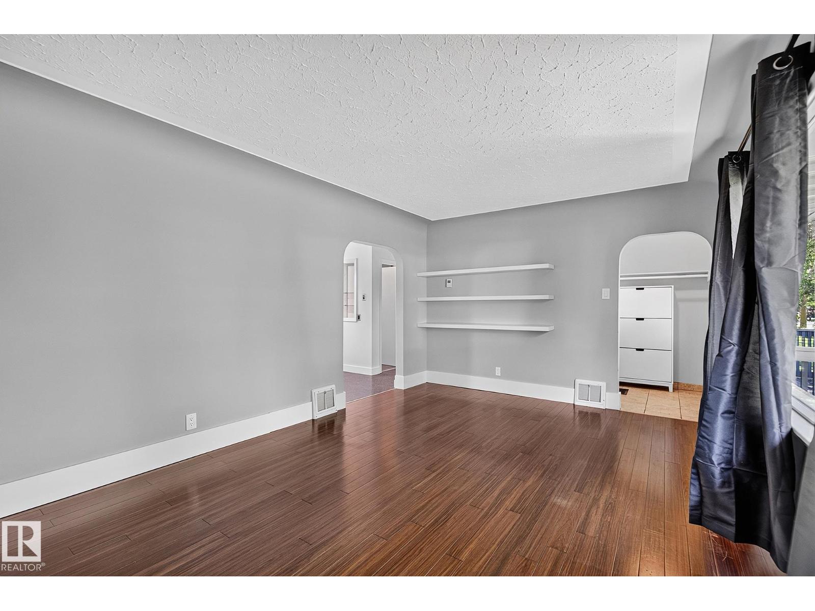 14624 110a Av Nw, Edmonton, Alberta  T5N 1K1 - Photo 5 - E4496910