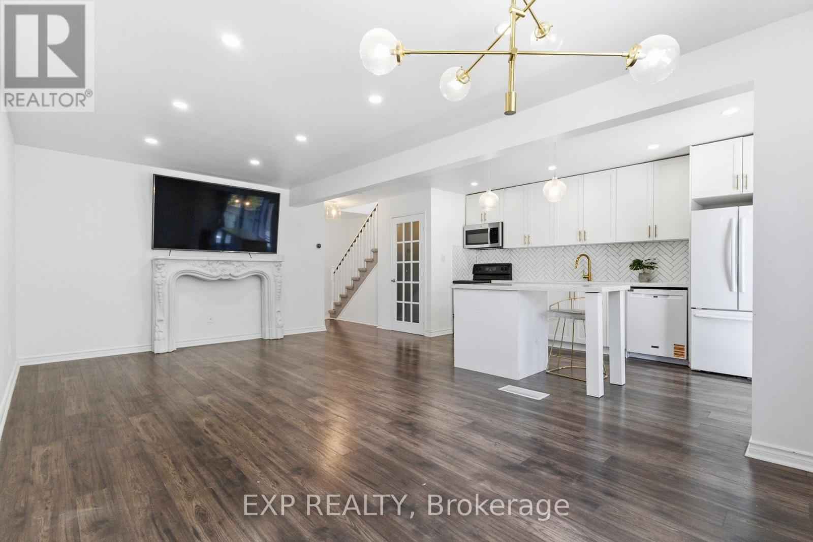 58 Bushford Street, Clarington, Ontario  L1E 2X1 - Photo 3 - E13518764