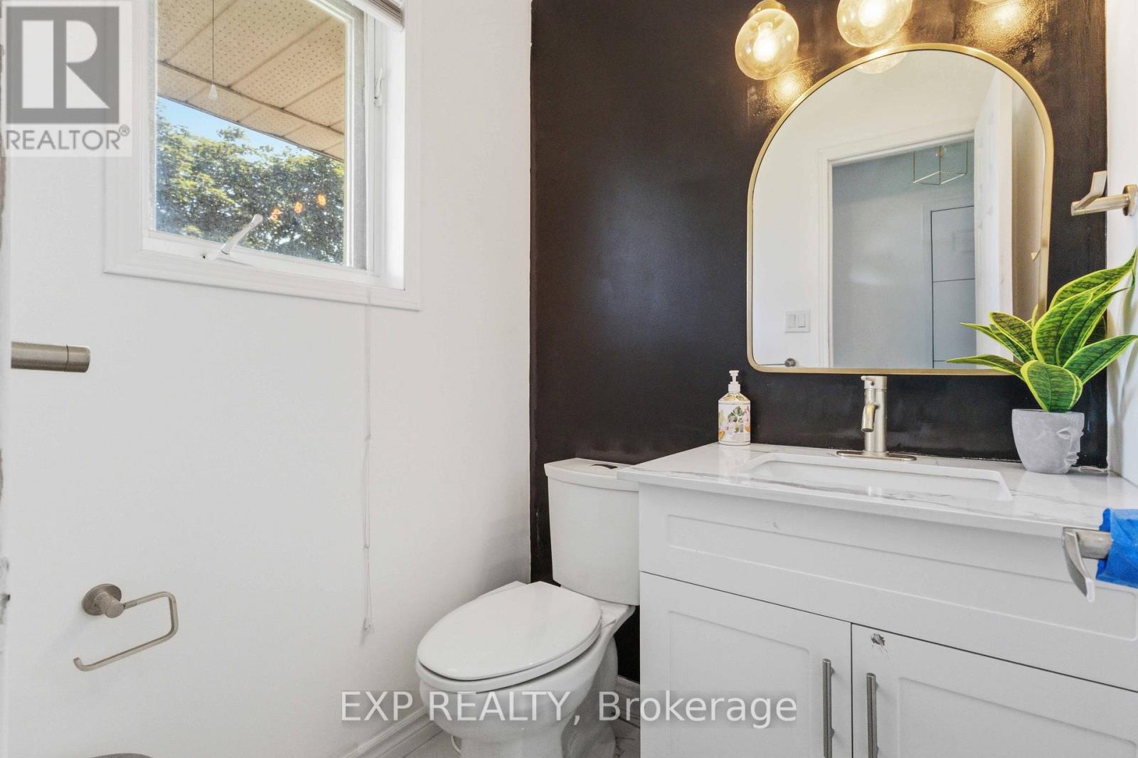 58 Bushford Street, Clarington, Ontario  L1E 2X1 - Photo 5 - E13518764