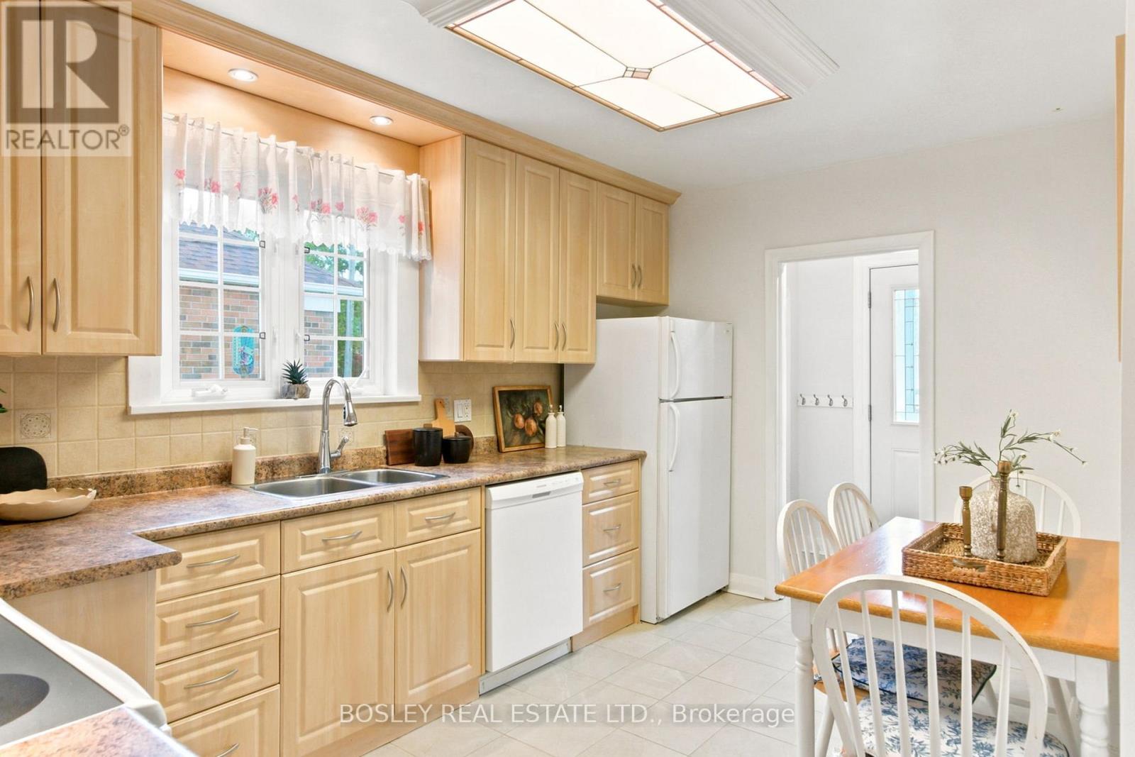 251 Ellington Drive, Toronto, Ontario  M1R 3Y2 - Photo 15 - E13518870