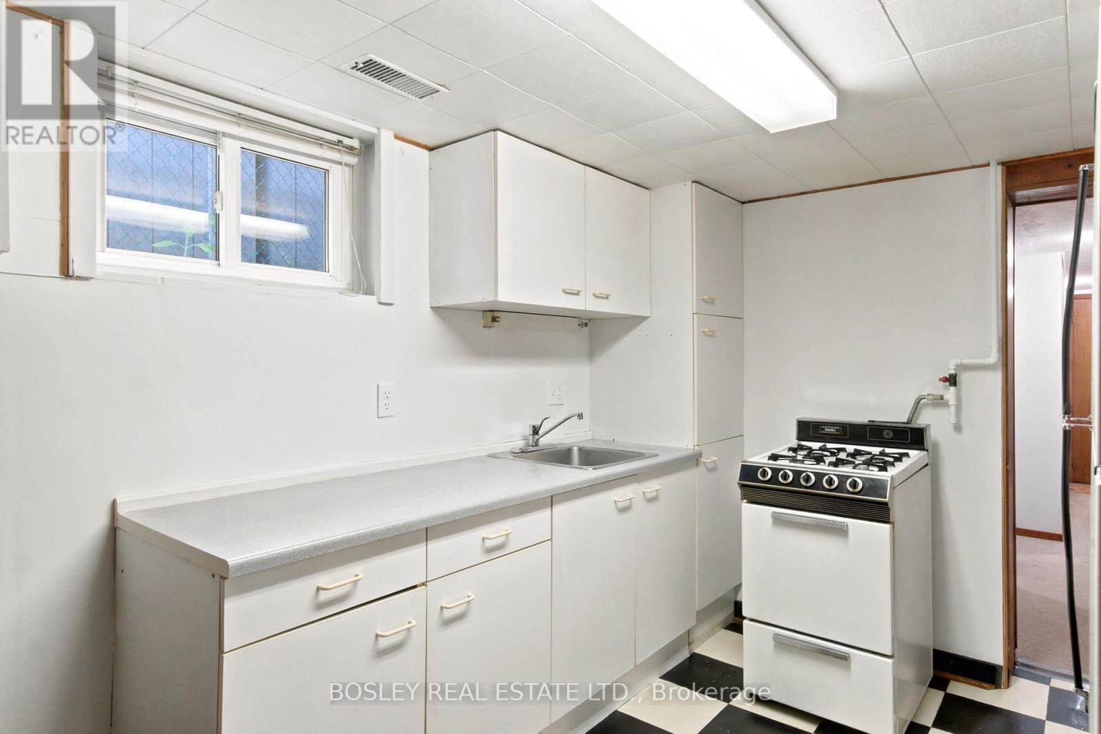 251 Ellington Drive, Toronto, Ontario  M1R 3Y2 - Photo 34 - E13518870