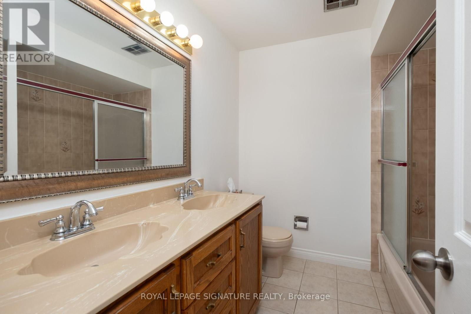 4 Ruth Court, Whitchurch-Stouffville, Ontario  L4A 2E3 - Photo 19 - N13518756