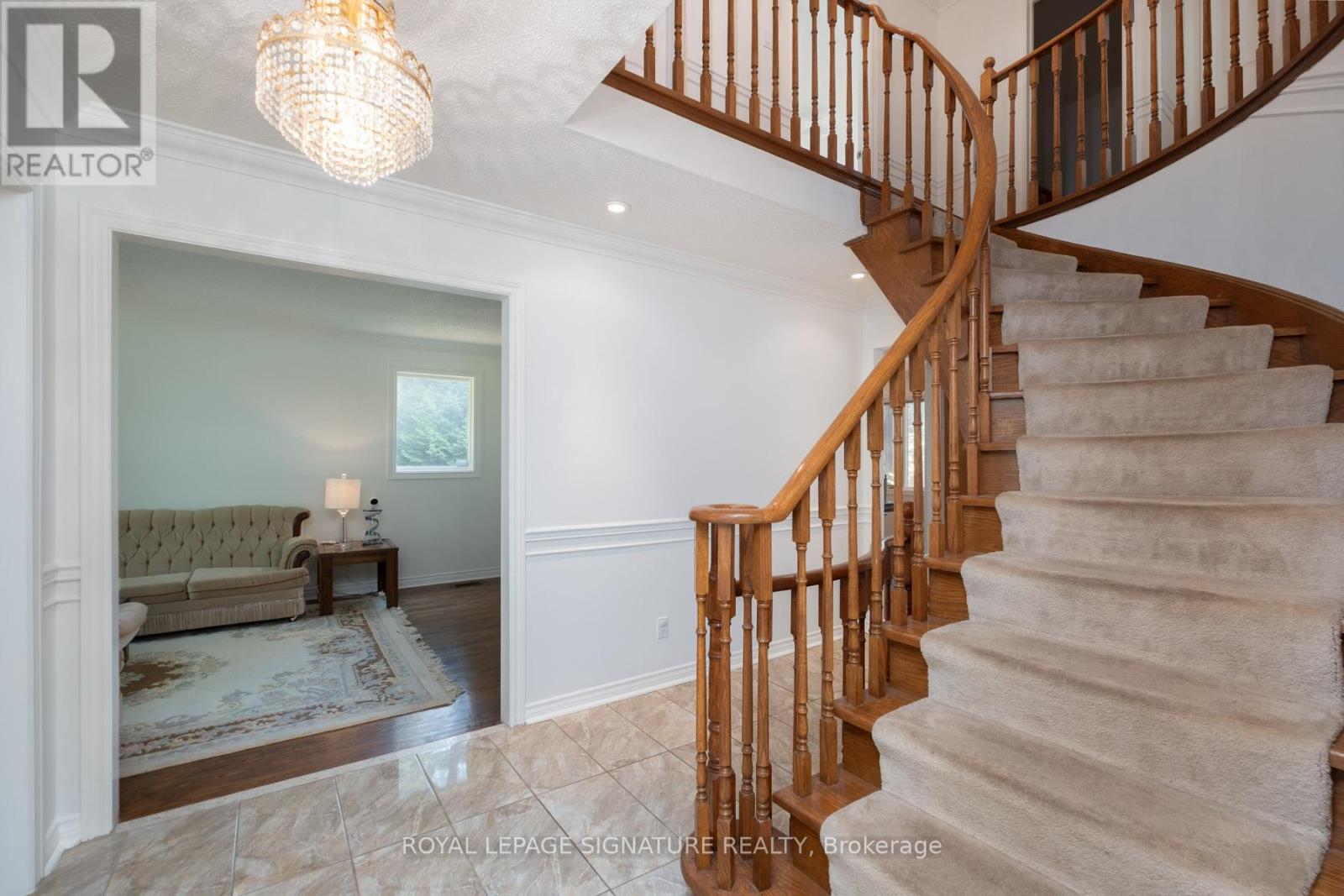 4 Ruth Court, Whitchurch-Stouffville, Ontario  L4A 2E3 - Photo 4 - N13518756