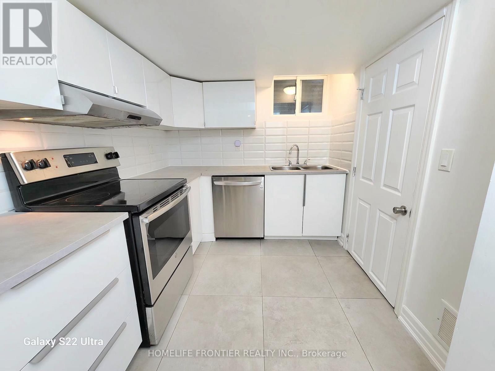 Bsmt - 764 Gorham Street, Newmarket, Ontario  L3Y 1L6 - Photo 4 - N13518922