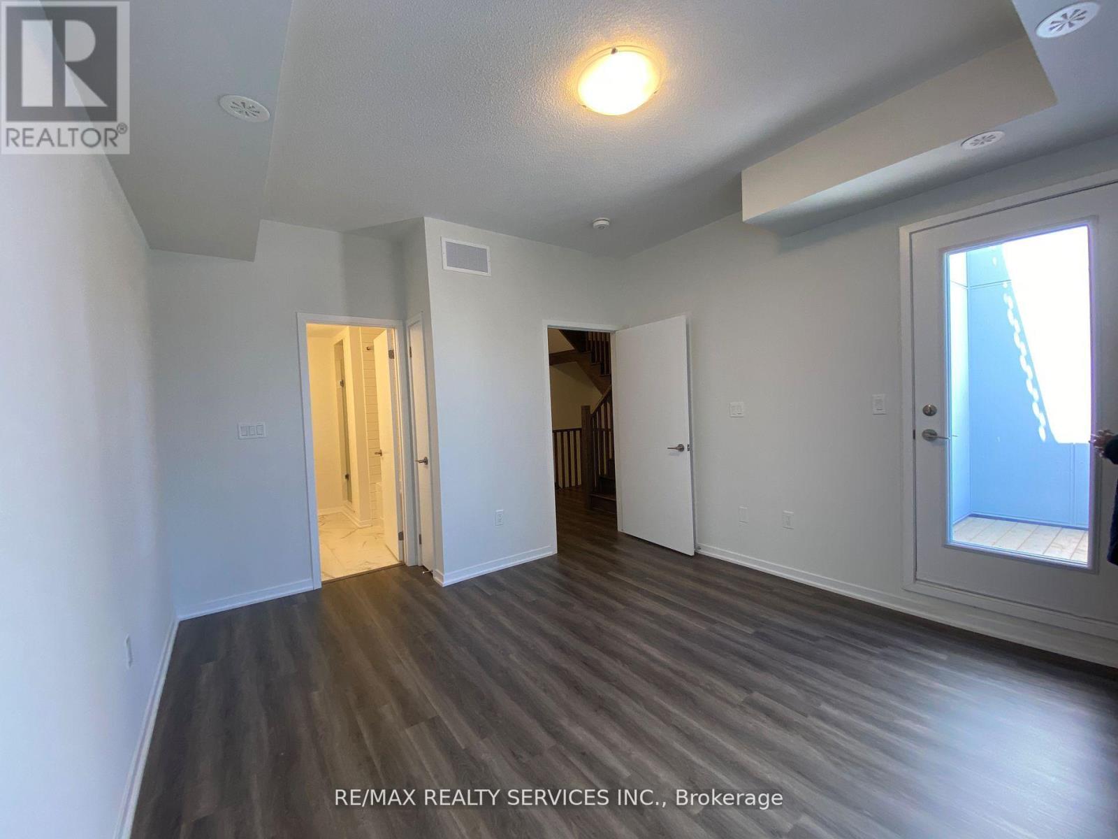 372 - 80 Honeycrisp Crescent, Vaughan, Ontario  L4K 0N7 - Photo 11 - N13518946