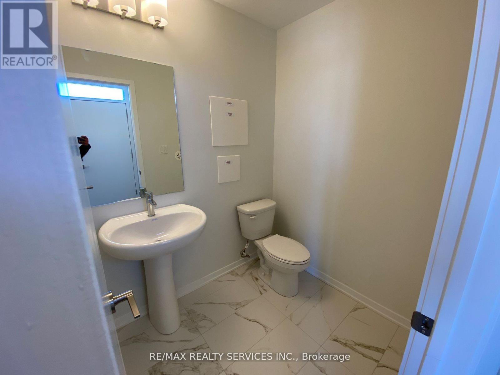 372 - 80 Honeycrisp Crescent, Vaughan, Ontario  L4K 0N7 - Photo 4 - N13518946