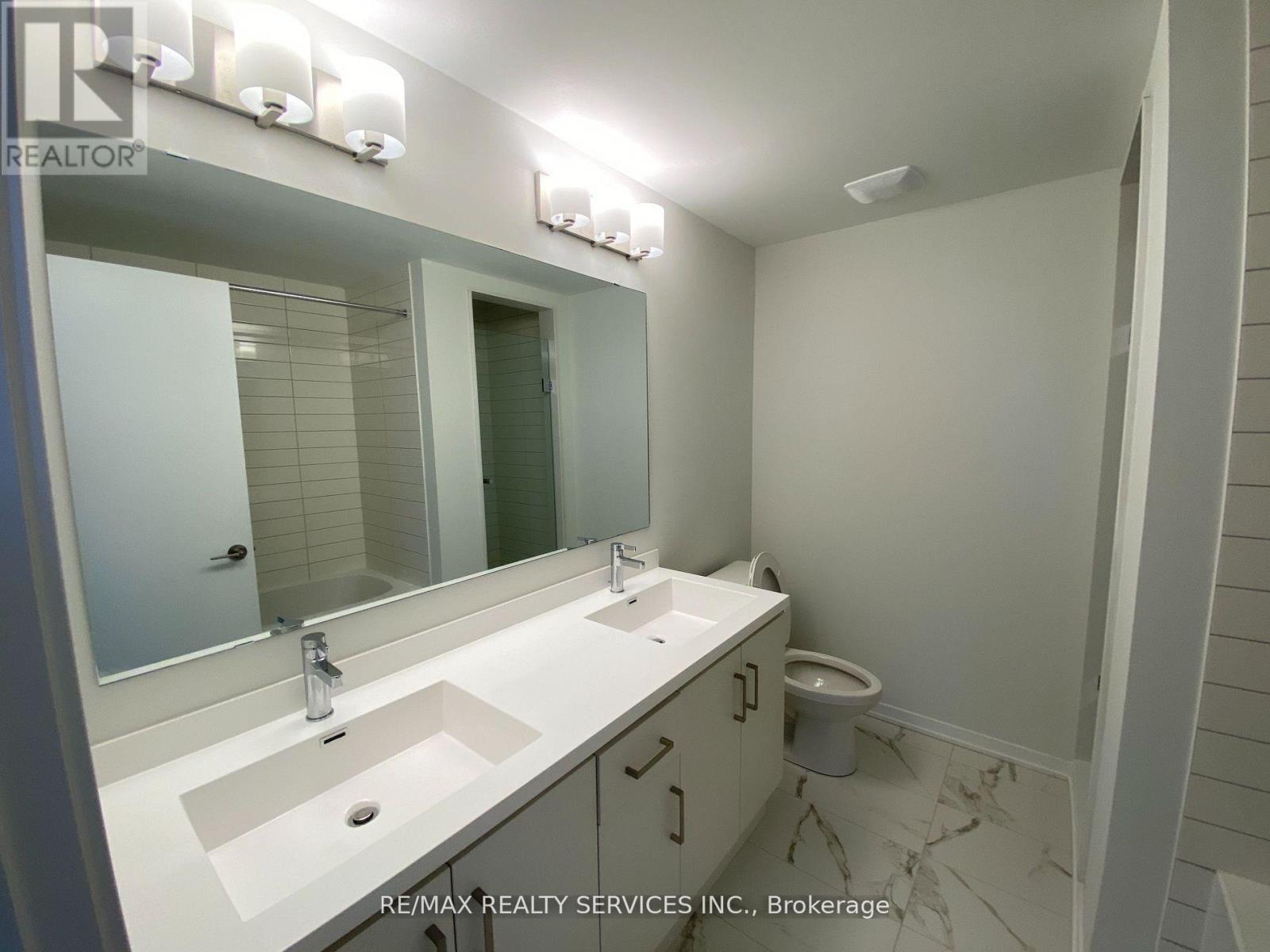 372 - 80 Honeycrisp Crescent, Vaughan, Ontario  L4K 0N7 - Photo 9 - N13518946