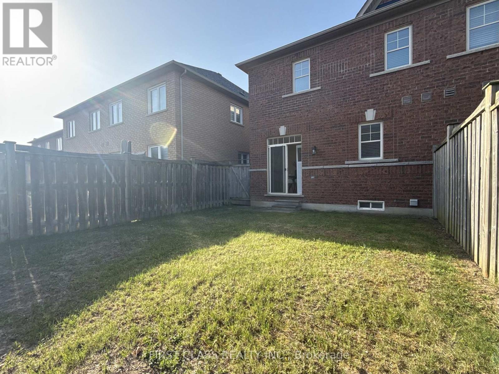 36 Princess Diana Drive N, Markham, Ontario  L6C 0G8 - Photo 2 - N13518966