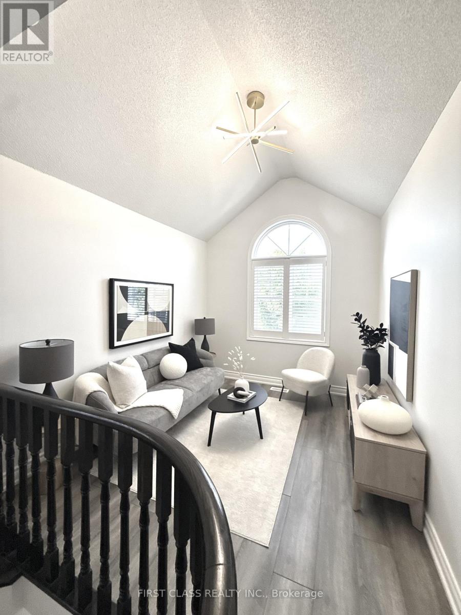 36 Princess Diana Drive N, Markham, Ontario  L6C 0G8 - Photo 4 - N13518966