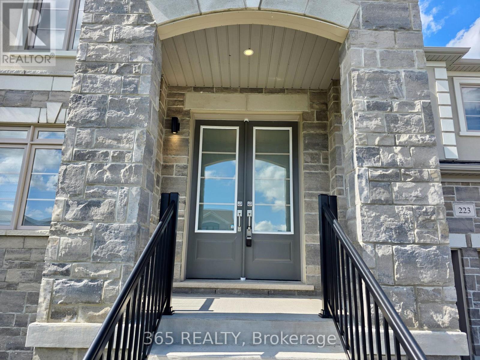 223 Warden Street, Clearview (Stayner), Ontario  L0M 1S0 - Photo 2 - S13518924