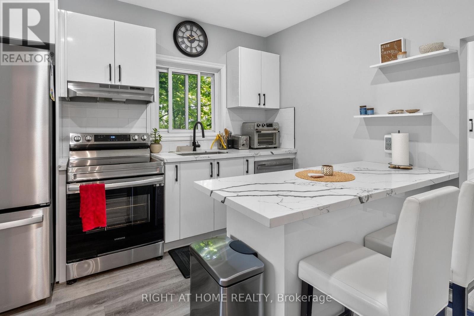77 Pearl Street E, St. Thomas, Ontario  N5P 2P6 - Photo 6 - X13511154