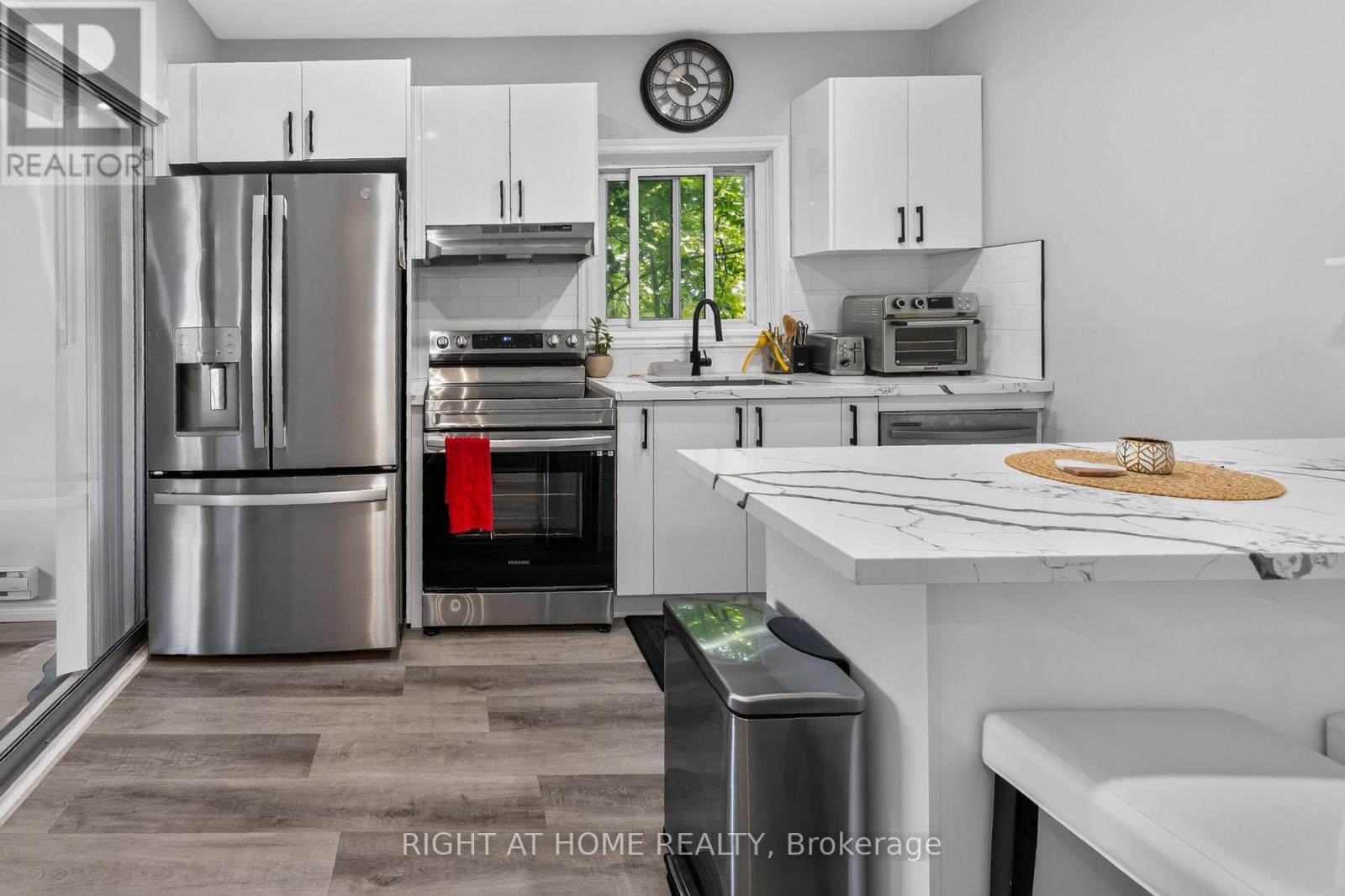77 Pearl Street E, St. Thomas, Ontario  N5P 2P6 - Photo 7 - X13511154