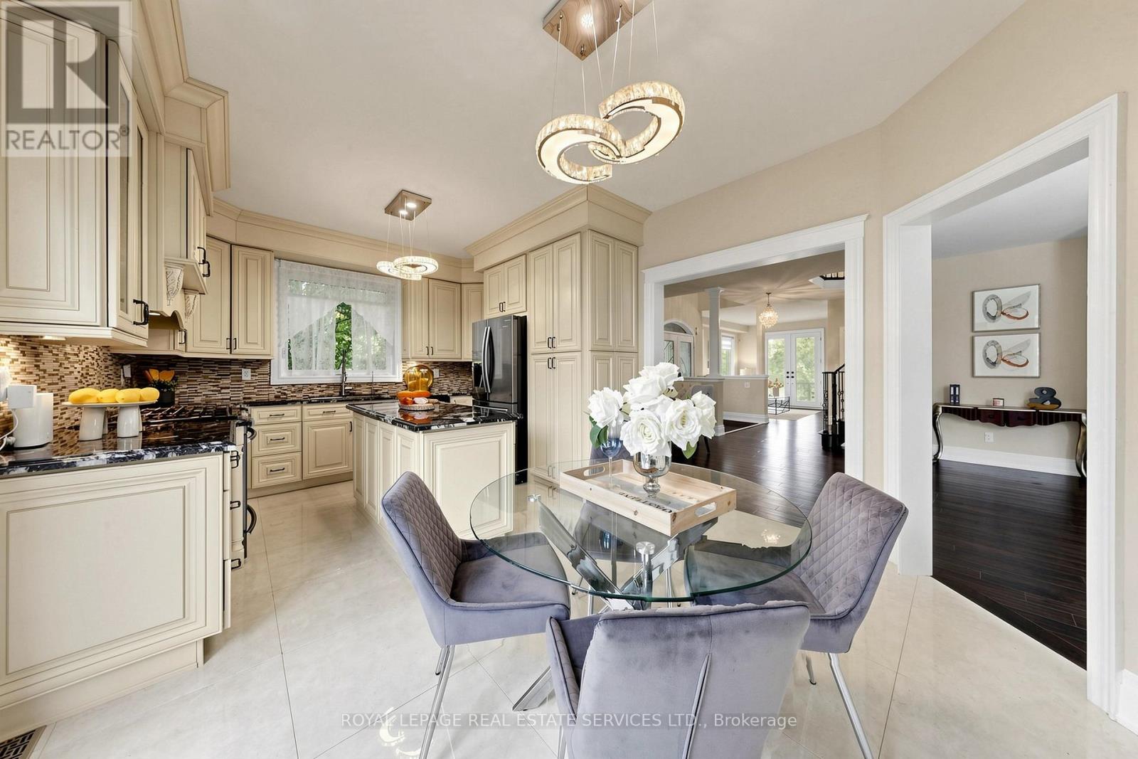 2353 Woodcrest Drive, Oakville, Ontario  L6M 4S2 - Photo 18 - W13518708