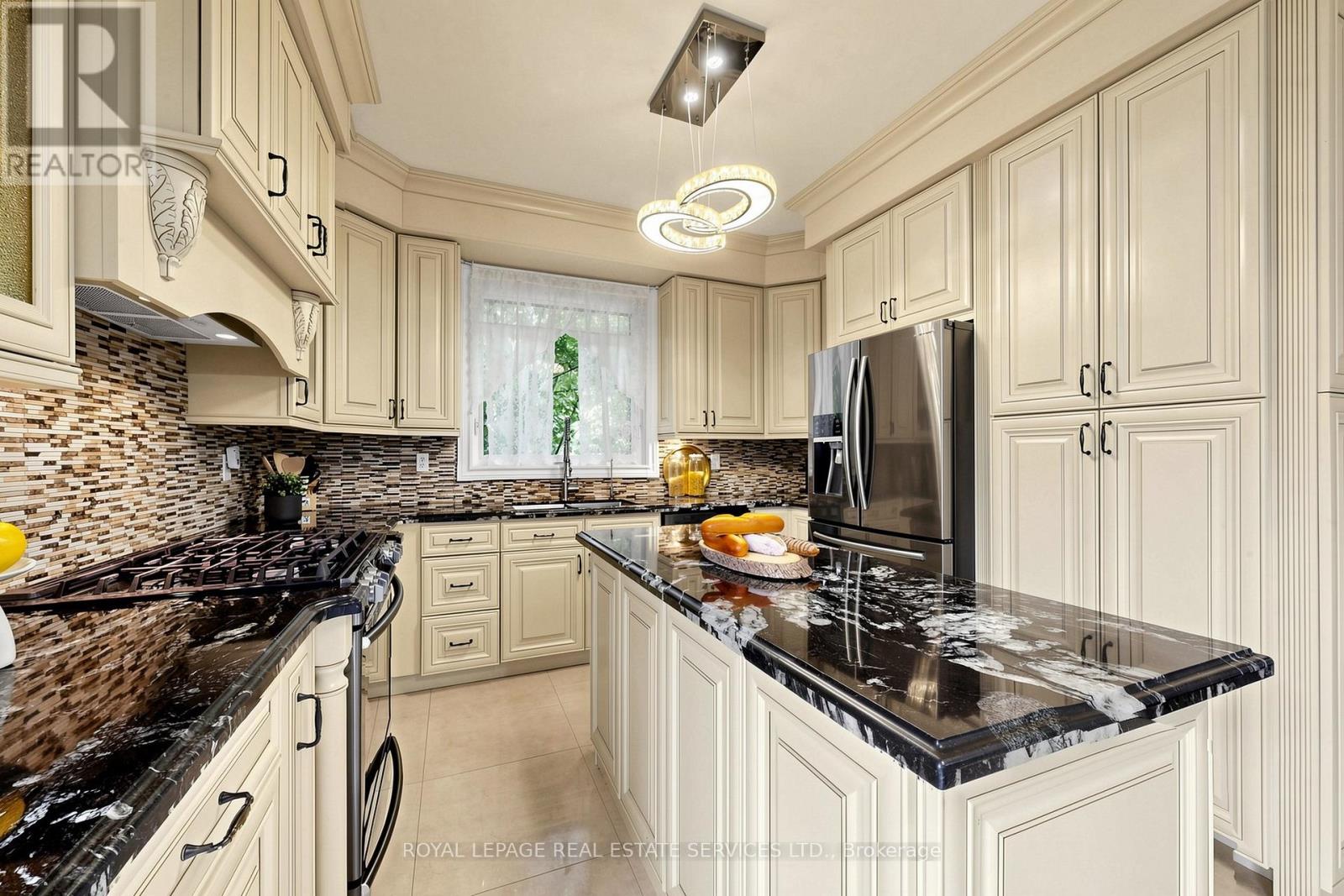 2353 Woodcrest Drive, Oakville, Ontario  L6M 4S2 - Photo 20 - W13518708