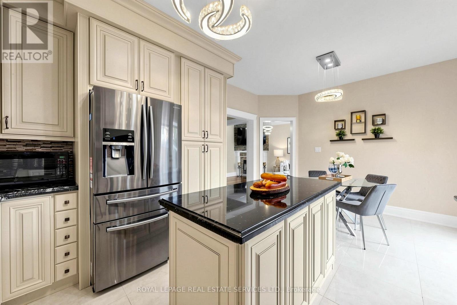 2353 Woodcrest Drive, Oakville, Ontario  L6M 4S2 - Photo 21 - W13518708
