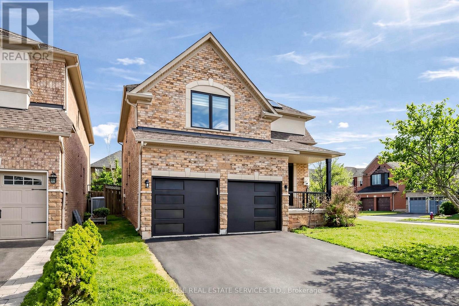 2353 Woodcrest Drive, Oakville, Ontario  L6M 4S2 - Photo 3 - W13518708