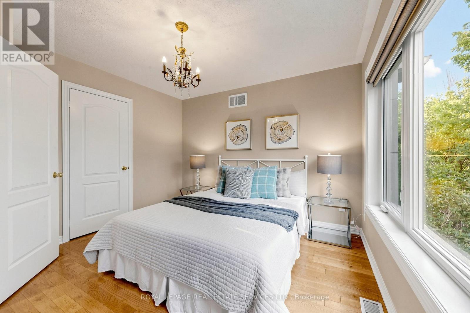 2353 Woodcrest Drive, Oakville, Ontario  L6M 4S2 - Photo 35 - W13518708
