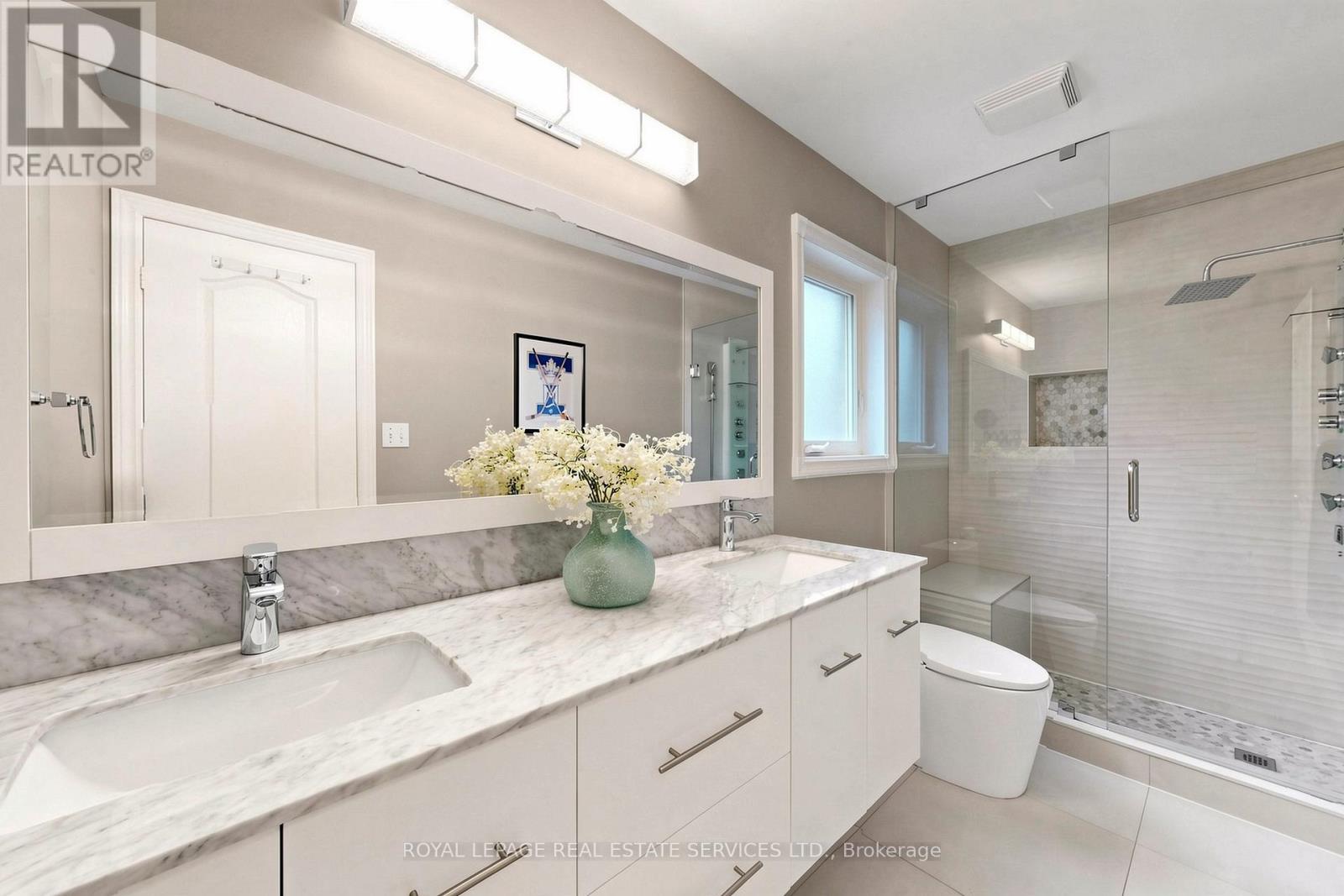 2353 Woodcrest Drive, Oakville, Ontario  L6M 4S2 - Photo 38 - W13518708