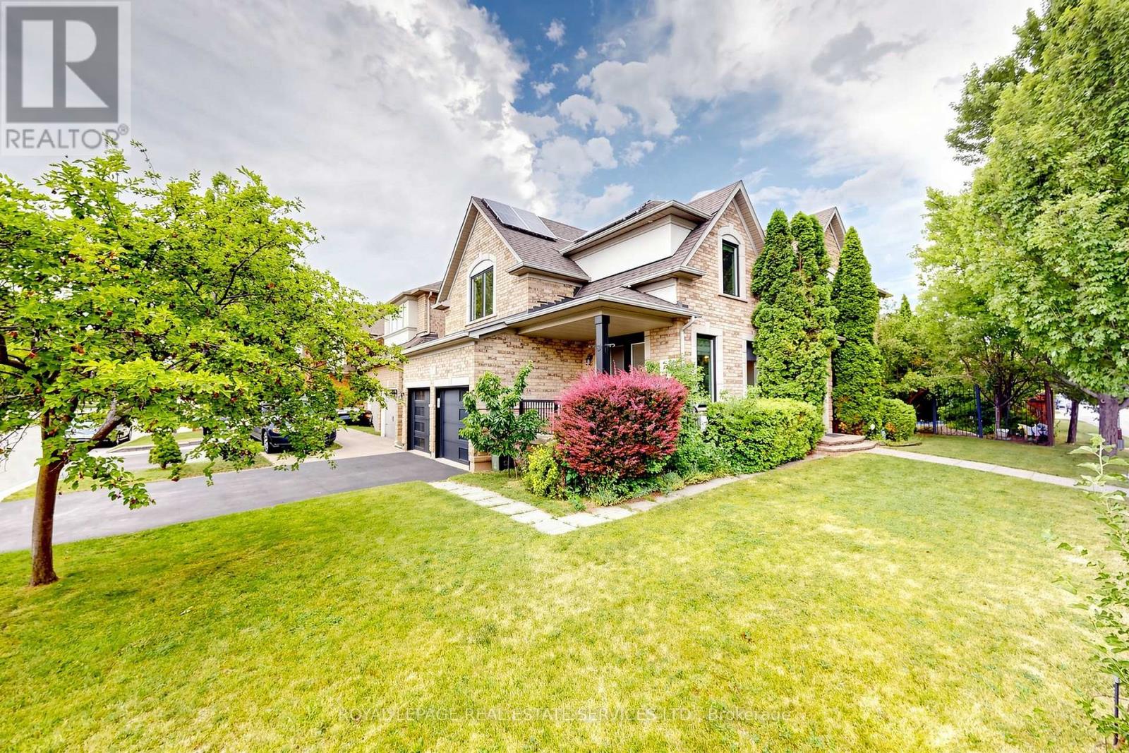 2353 Woodcrest Drive, Oakville, Ontario  L6M 4S2 - Photo 4 - W13518708