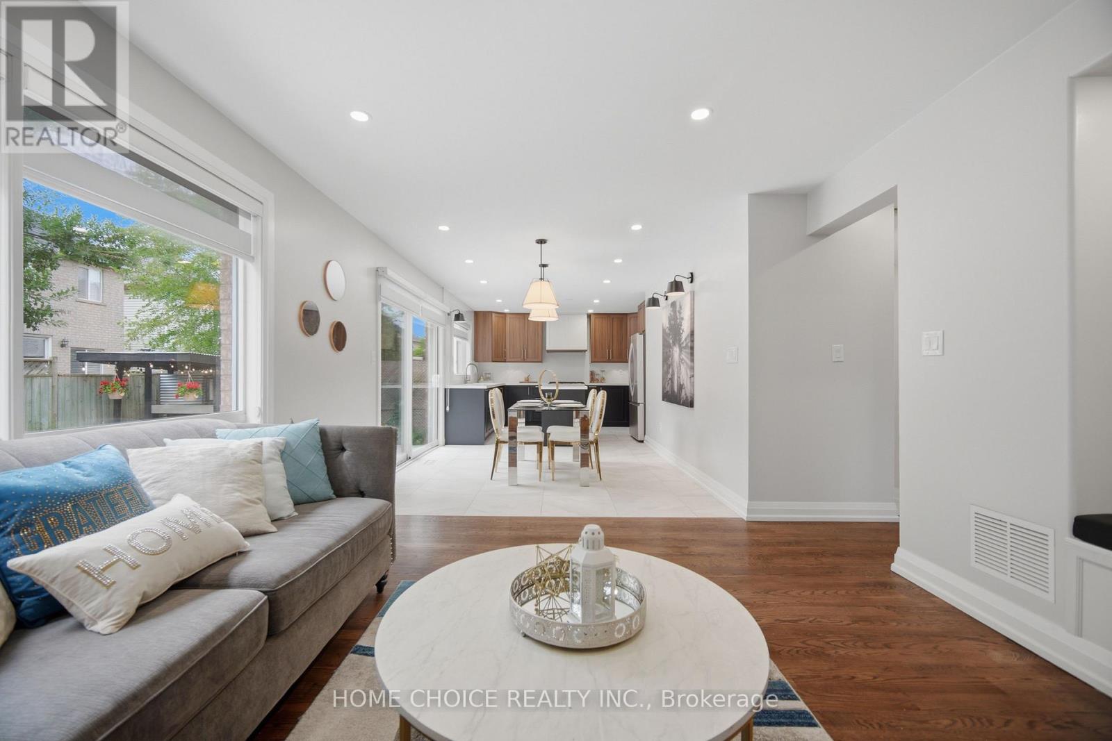 670 Dolby Crescent, Milton, Ontario  L9T 5V5 - Photo 11 - W13518818