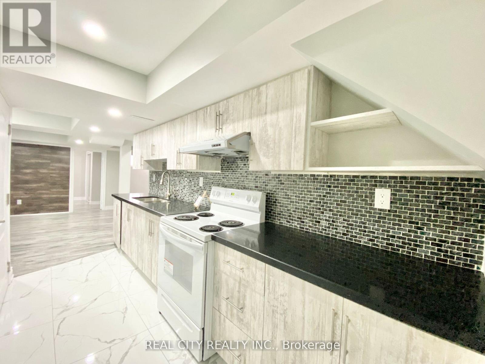 Bsmnt - 2 Wandering Trail Drive, Brampton, Ontario  L7A 1V2 - Photo 14 - W13518892