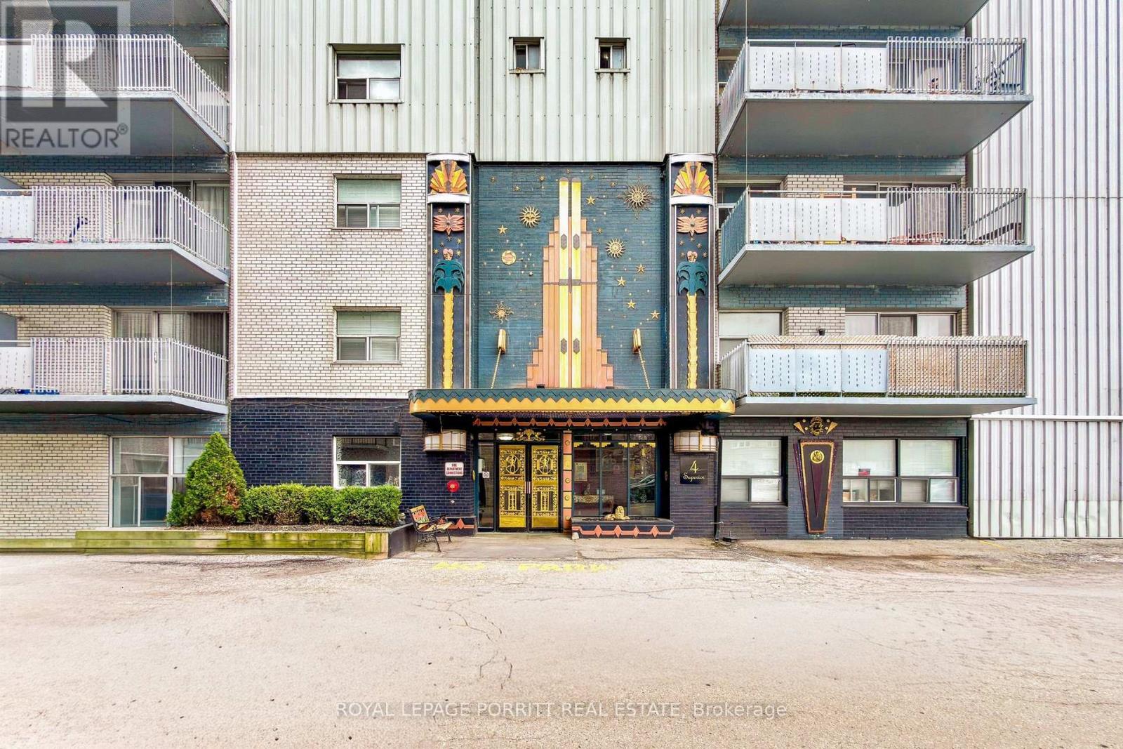 8 - 4 Superior Avenue, Toronto, Ontario  M8V 2M4 - Photo 2 - W13518912