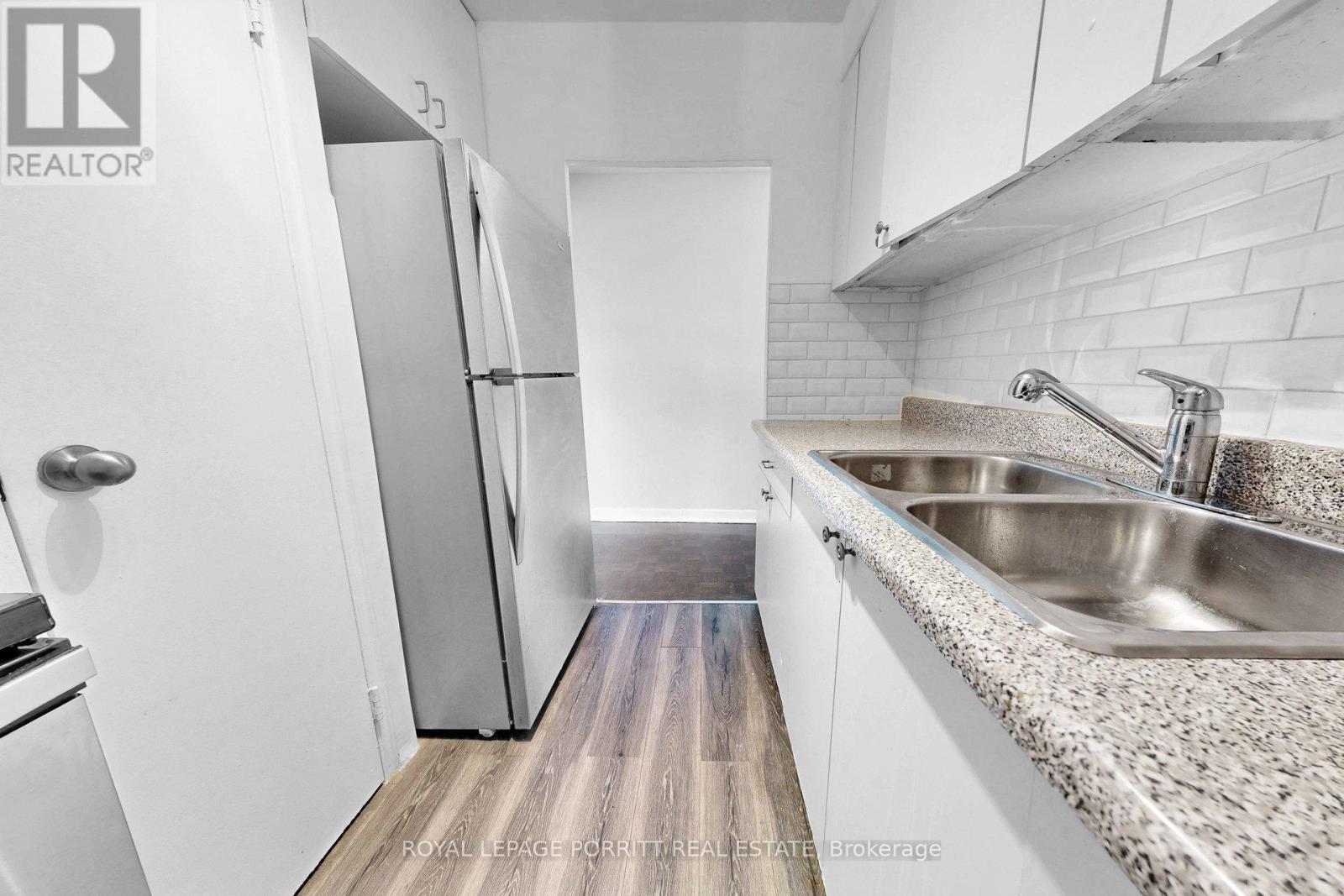39 - 2 Superior Avenue, Toronto, Ontario  M8V 2M3 - Photo 6 - W13518914