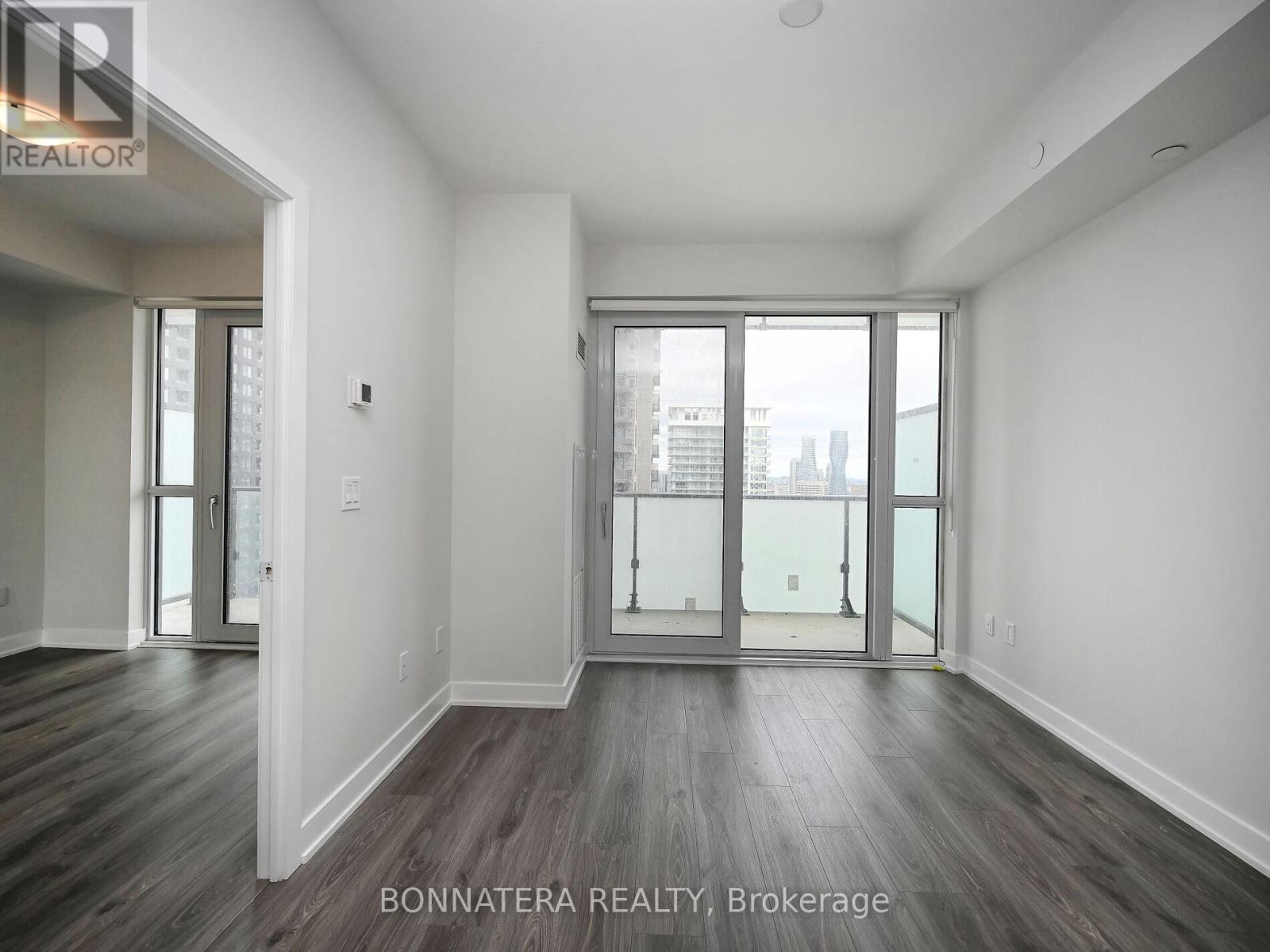 1602 - 430 Square One Drive, Mississauga, Ontario  L5B 0L6 - Photo 16 - W13518970