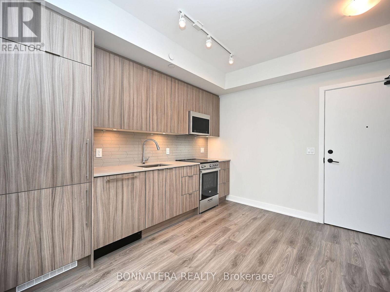 1602 - 430 Square One Drive, Mississauga, Ontario  L5B 0L6 - Photo 17 - W13518970