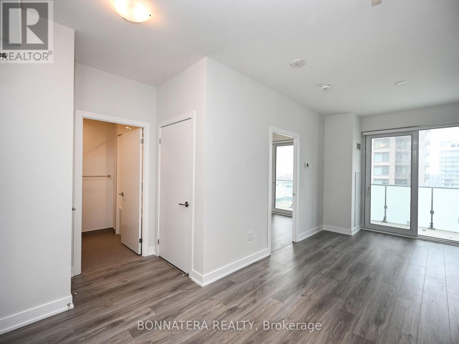 1602 - 430 Square One Drive, Mississauga, Ontario  L5B 0L6 - Photo 22 - W13518970